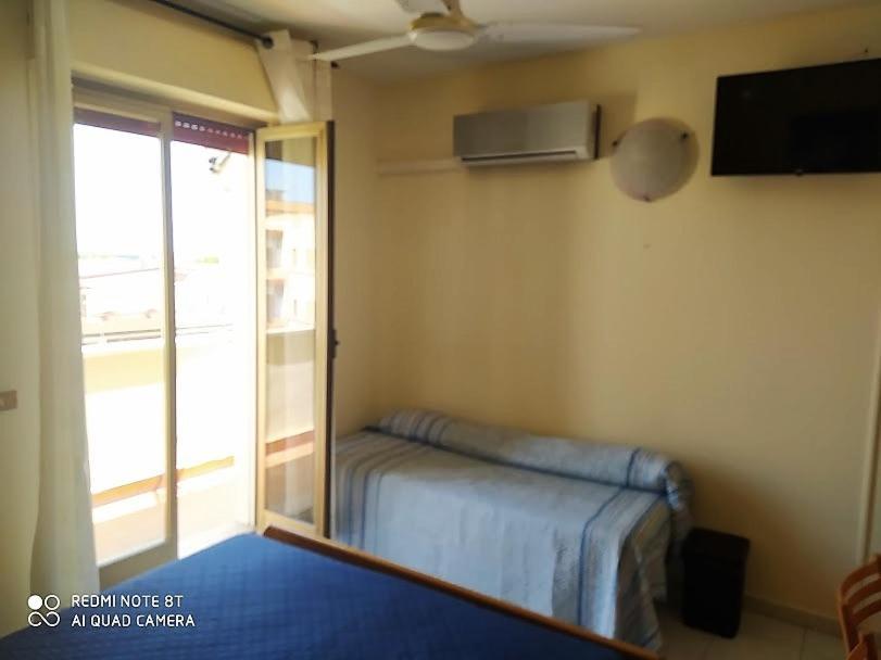 Hotel Eliseo Giardini Naxos Luaran gambar