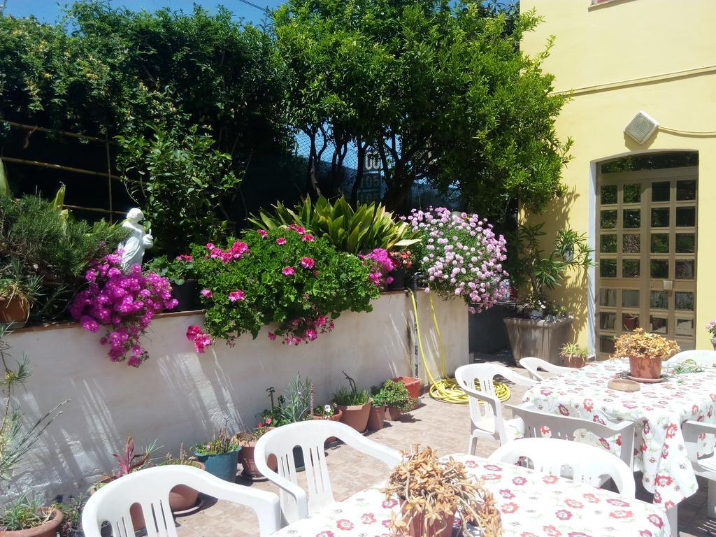 Hotel Eliseo Giardini Naxos Luaran gambar