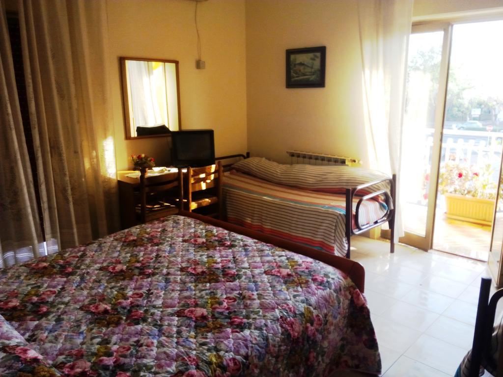 Hotel Eliseo Giardini Naxos Luaran gambar
