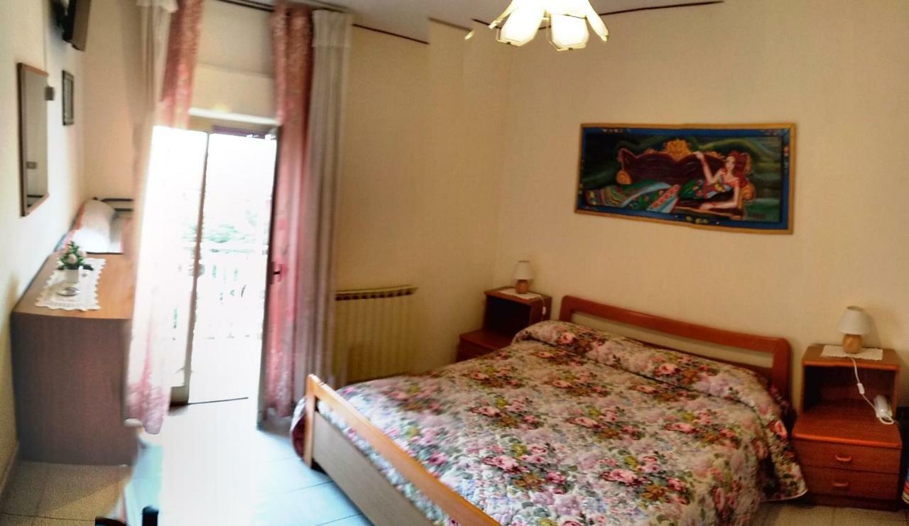 Hotel Eliseo Giardini Naxos Luaran gambar