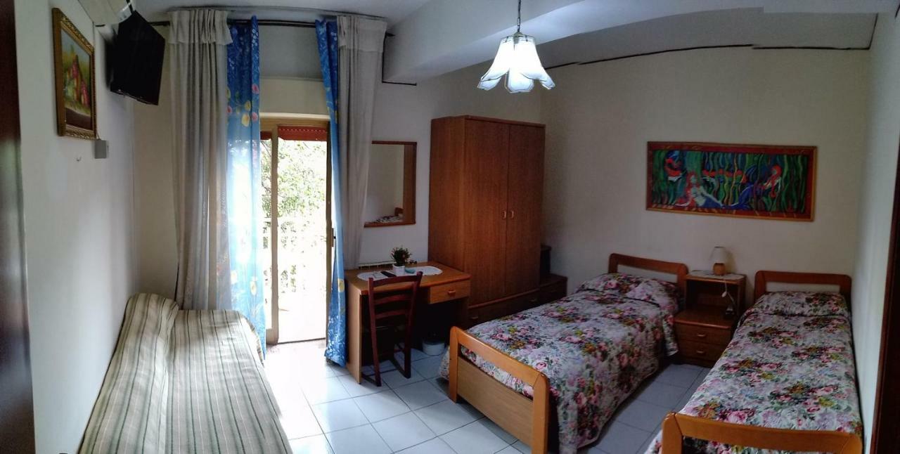 Hotel Eliseo Giardini Naxos Luaran gambar