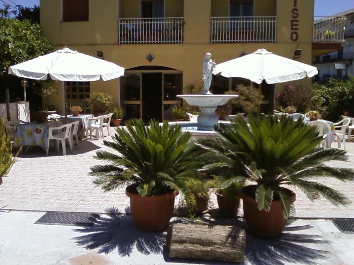 Hotel Eliseo Giardini Naxos Luaran gambar