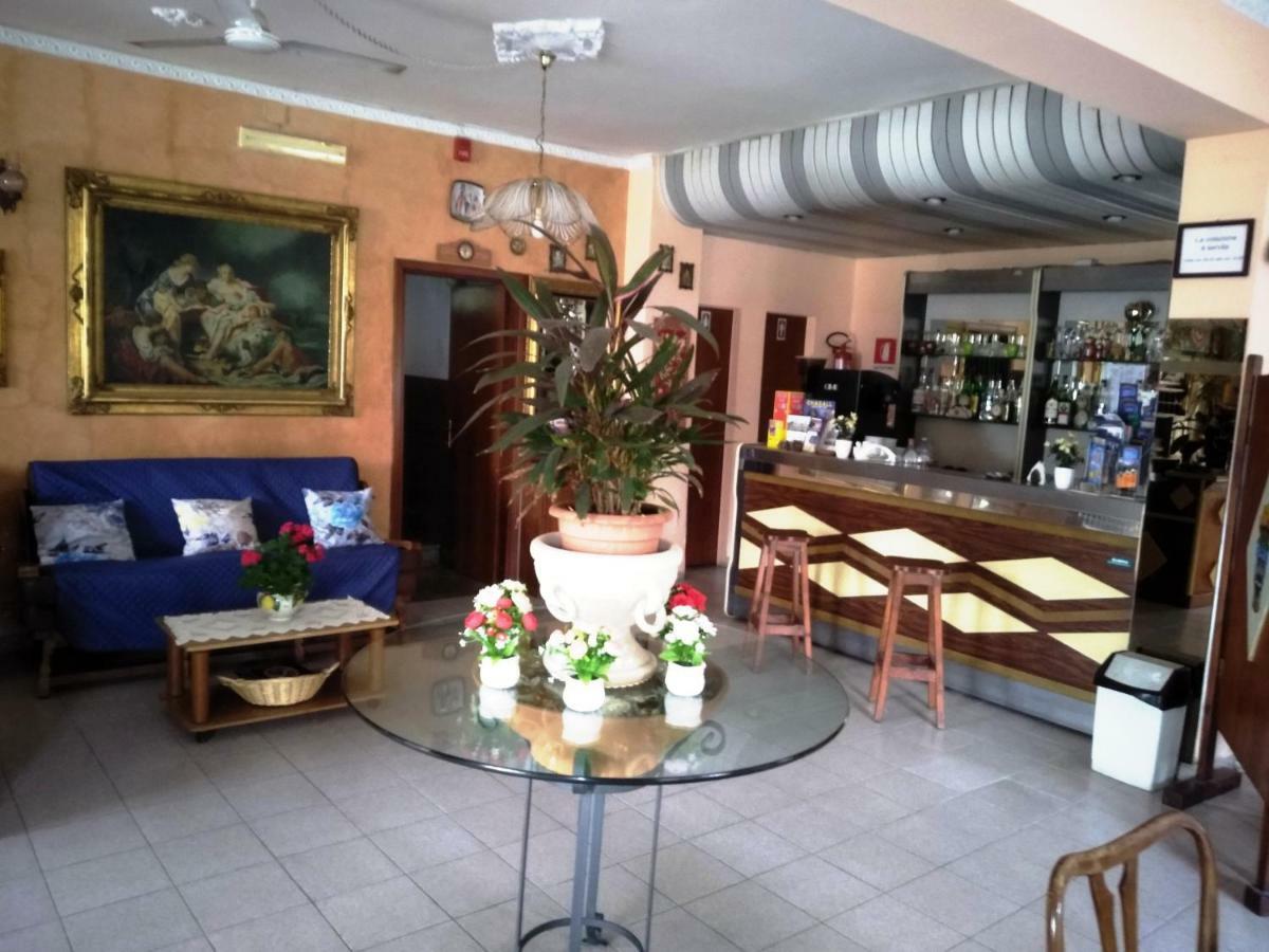 Hotel Eliseo Giardini Naxos Luaran gambar